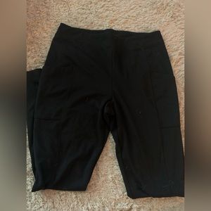 SO brand LG leggings with pockets